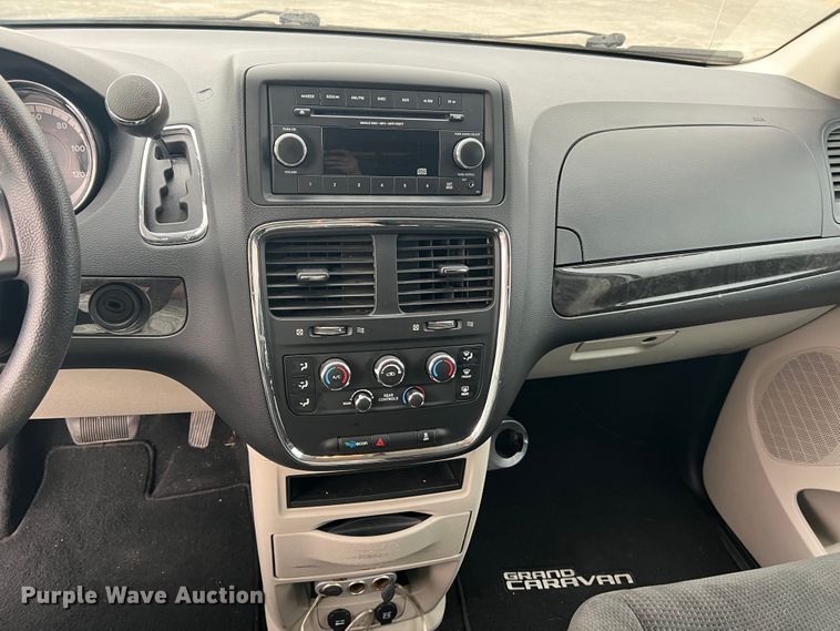 image for item DH8180 2016 Dodge Grand Caravan  van