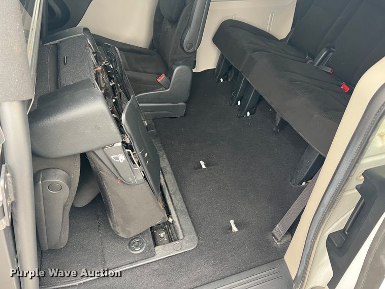 image for item DH8180 2016 Dodge Grand Caravan  van