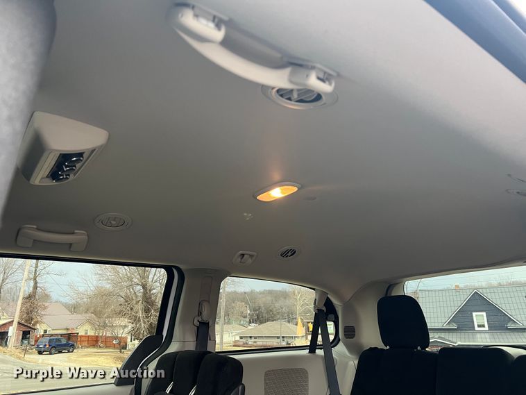 image for item DH8180 2016 Dodge Grand Caravan  van