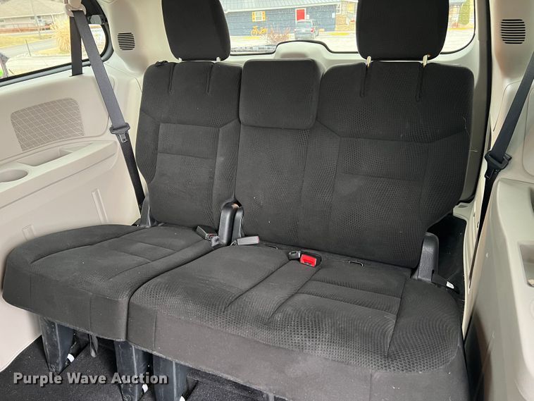 image for item DH8180 2016 Dodge Grand Caravan  van