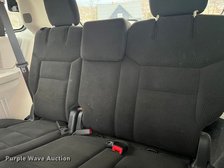 image for item DH8180 2016 Dodge Grand Caravan  van