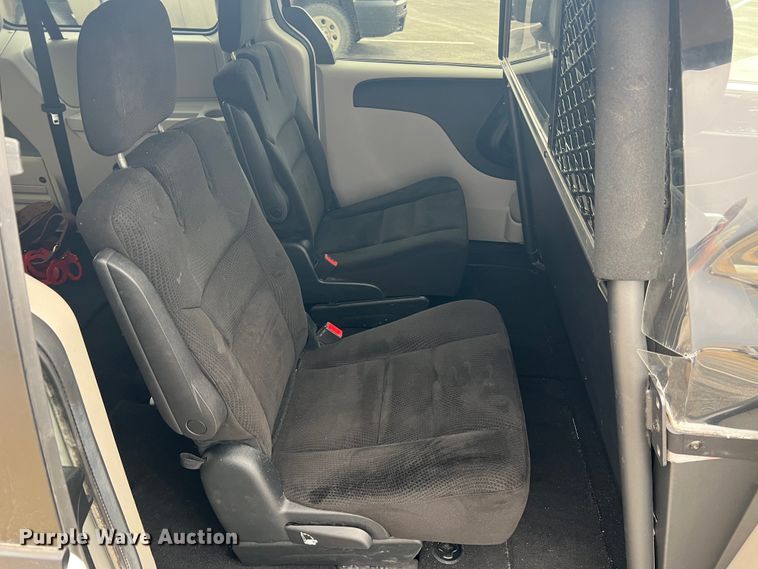 image for item DH8180 2016 Dodge Grand Caravan  van