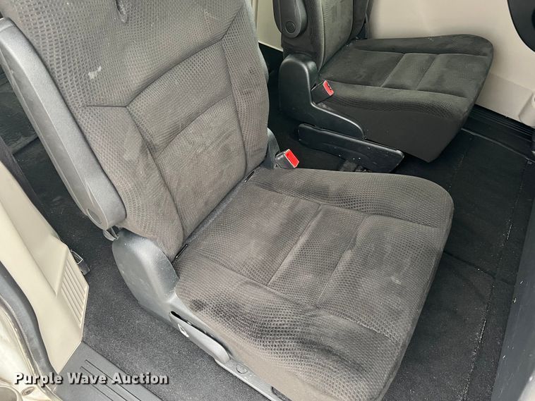 image for item DH8180 2016 Dodge Grand Caravan  van