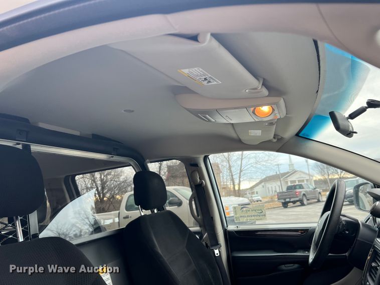 image for item DH8180 2016 Dodge Grand Caravan  van