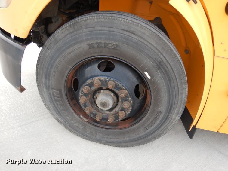 image for item DH8828 2009 Freightliner B2  school bus