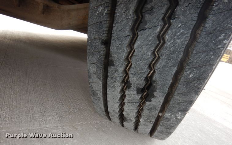 image for item DH8828 2009 Freightliner B2  school bus