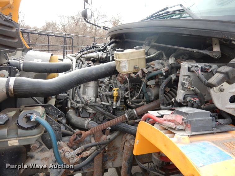 image for item DH8828 2009 Freightliner B2  school bus