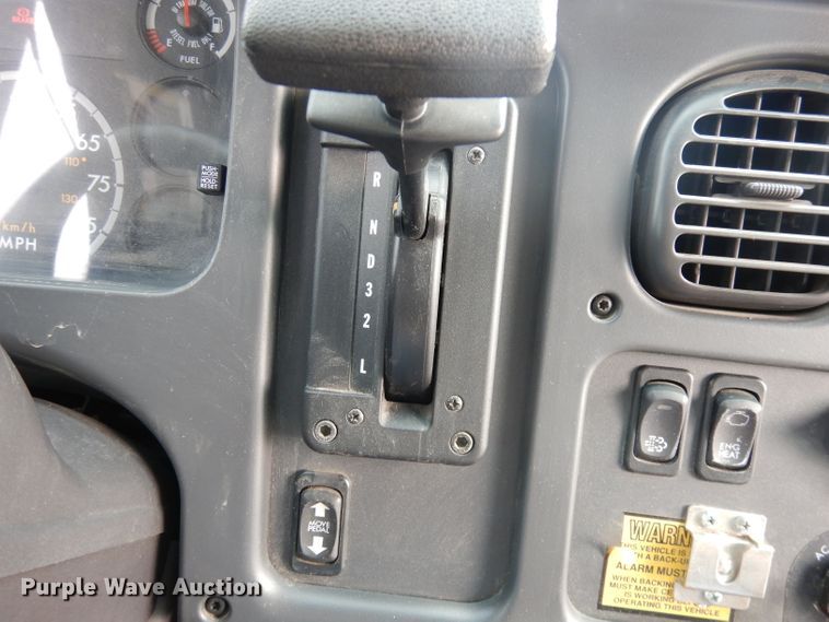 image for item DH8828 2009 Freightliner B2  school bus