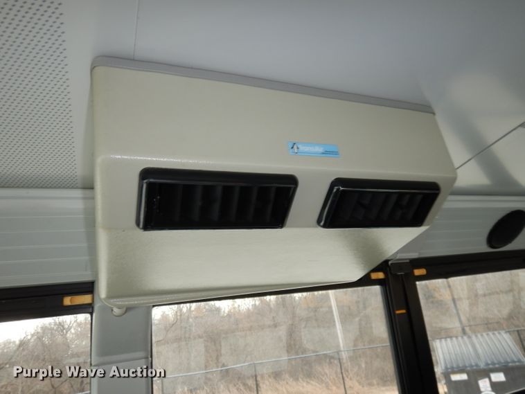 image for item DH8828 2009 Freightliner B2  school bus