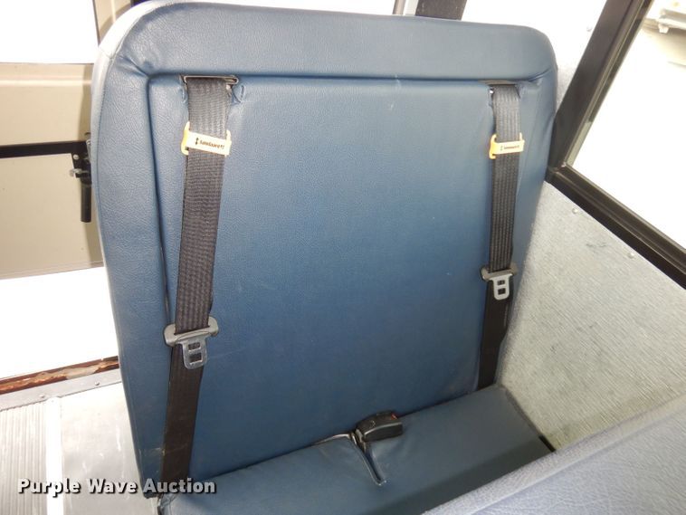 image for item DH8828 2009 Freightliner B2  school bus