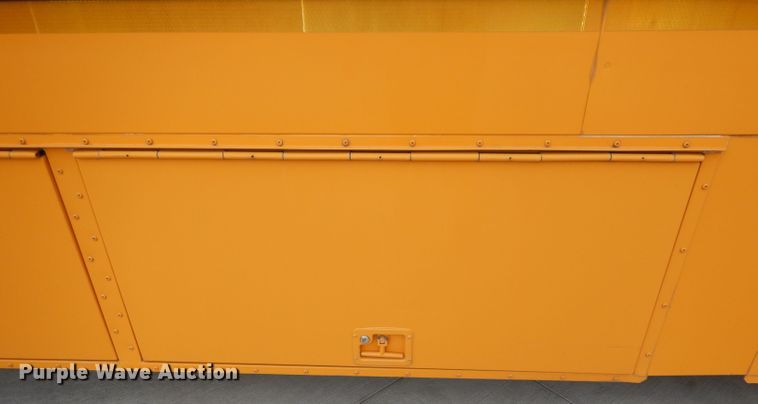 image for item DH8828 2009 Freightliner B2  school bus