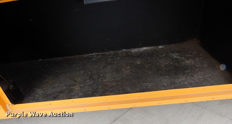 image for item DH8828 2009 Freightliner B2  school bus