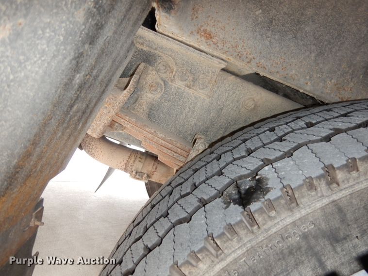 image for item DH8828 2009 Freightliner B2  school bus