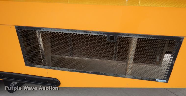 image for item DH8828 2009 Freightliner B2  school bus