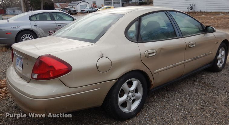 image for item DH8846 2000 Ford Taurus