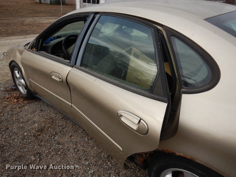 image for item DH8846 2000 Ford Taurus