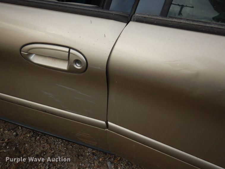 image for item DH8846 2000 Ford Taurus