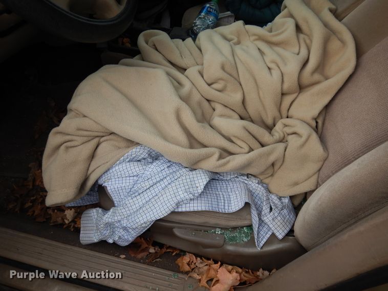 image for item DH8846 2000 Ford Taurus