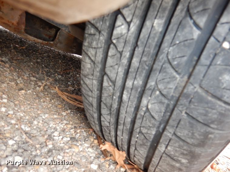 image for item DH8846 2000 Ford Taurus