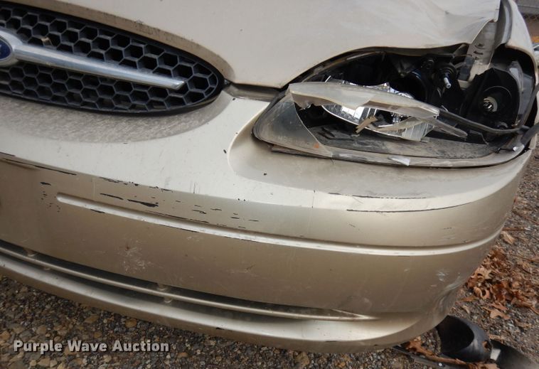 image for item DH8846 2000 Ford Taurus