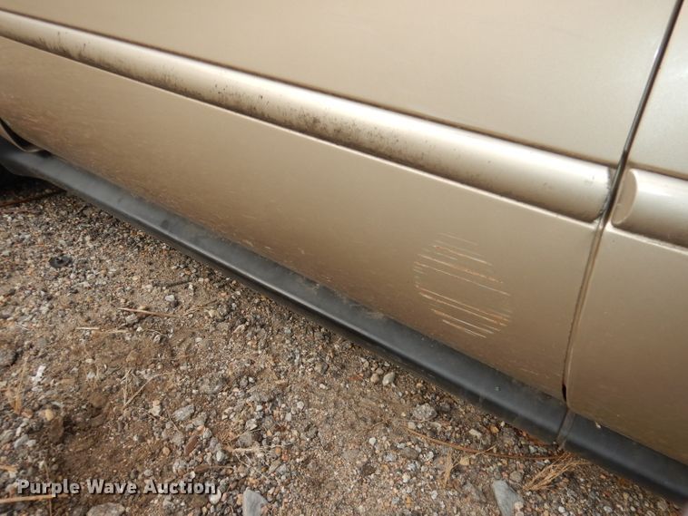 image for item DH8846 2000 Ford Taurus