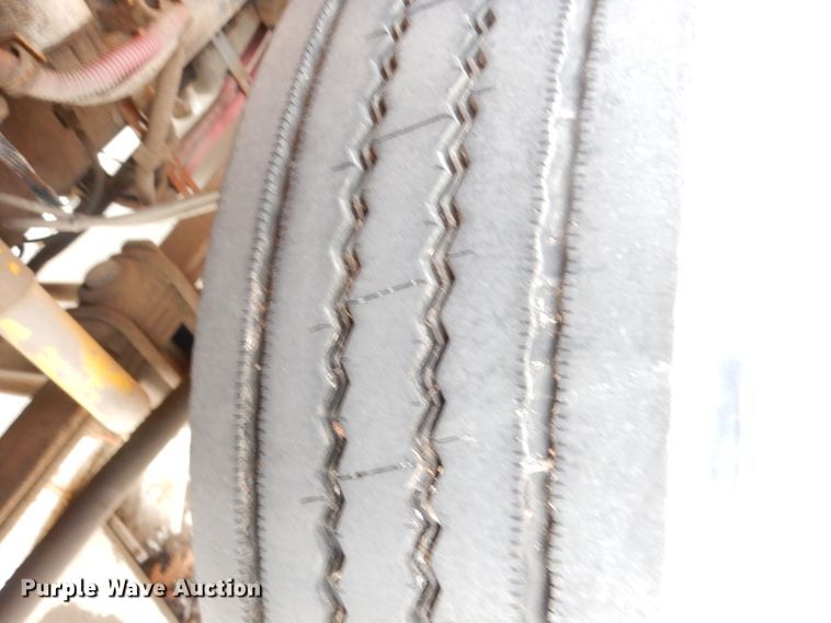 image for item DH8872 2008 Freightliner B2  school bus