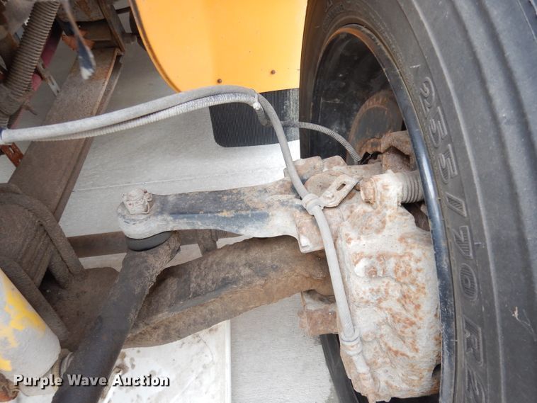 image for item DH8872 2008 Freightliner B2  school bus