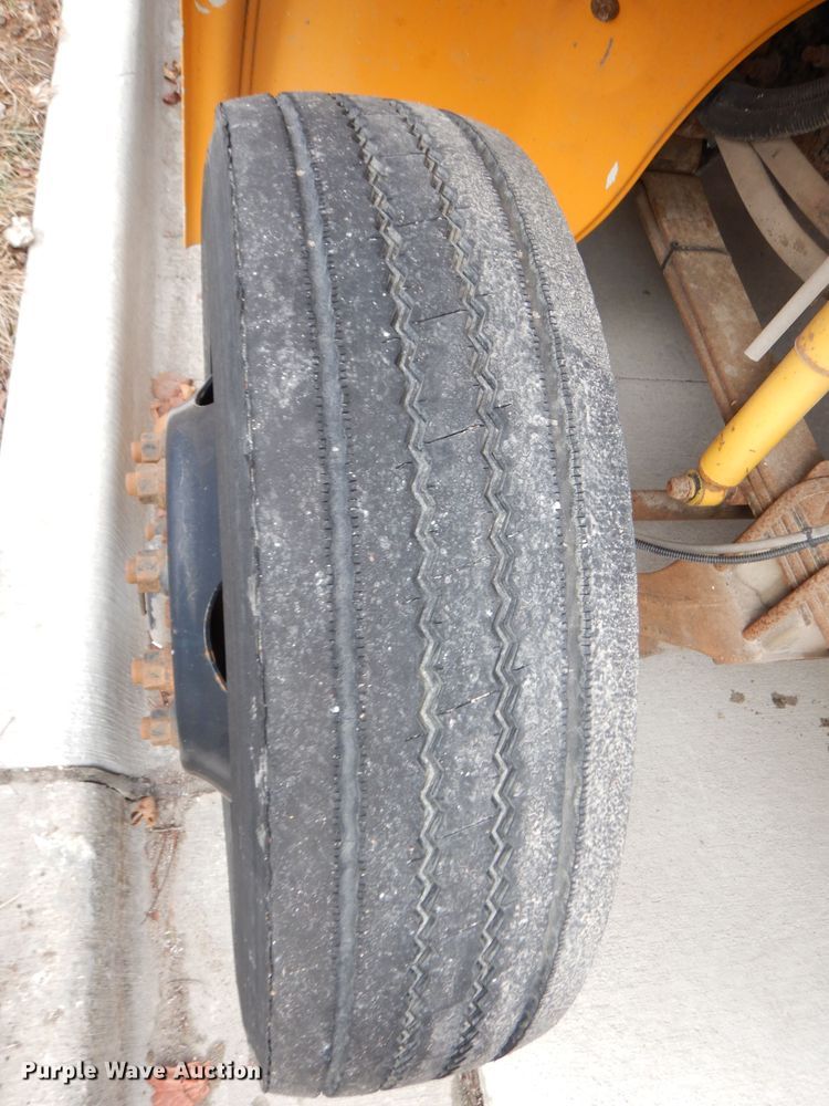 image for item DH8872 2008 Freightliner B2  school bus