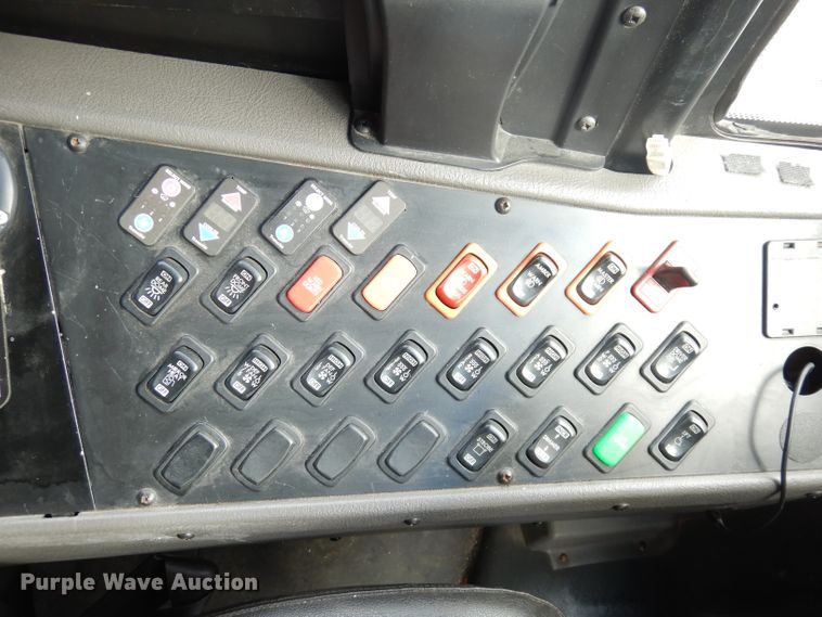 image for item DH8872 2008 Freightliner B2  school bus