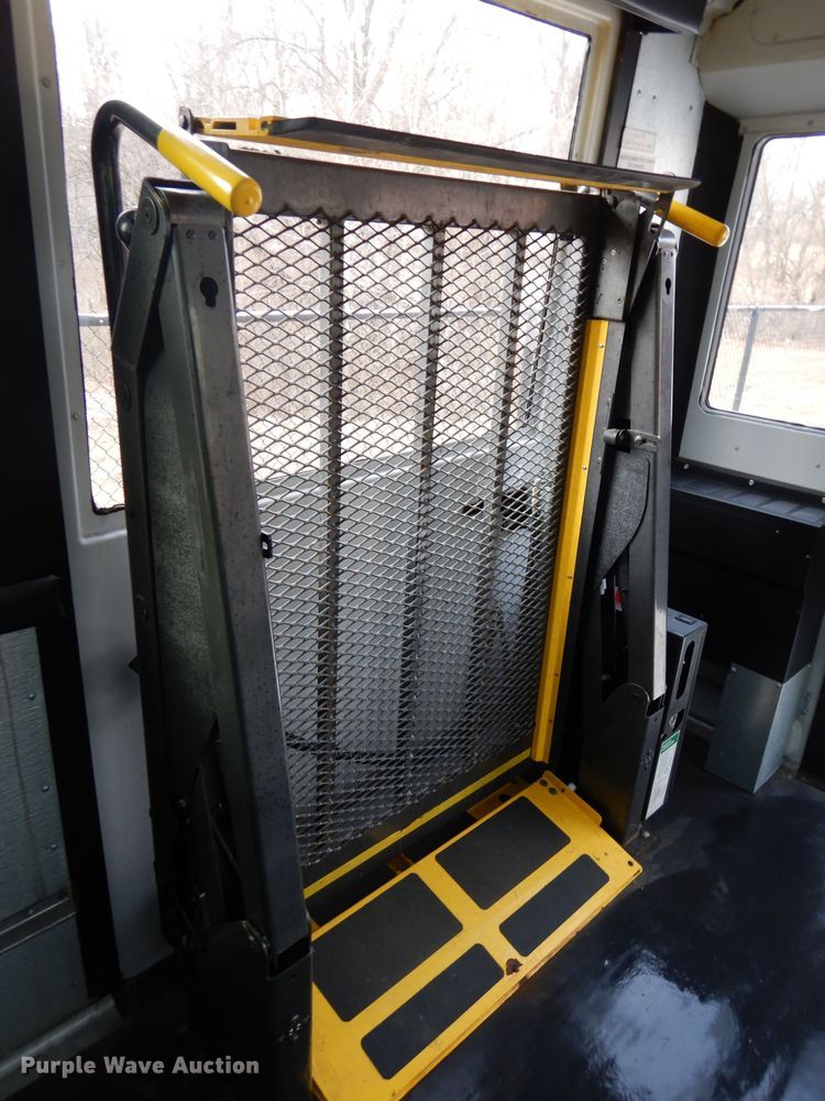 image for item DH8872 2008 Freightliner B2  school bus