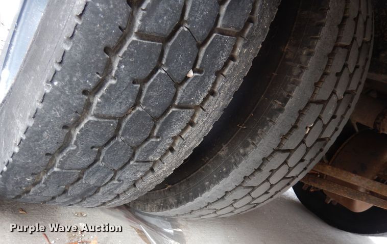 image for item DH8872 2008 Freightliner B2  school bus