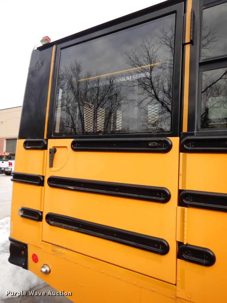 image for item DH8872 2008 Freightliner B2  school bus