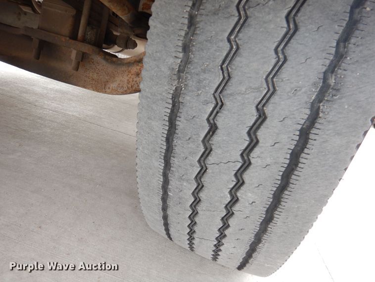 image for item DH8873 2003 Freightliner FS65  school bus