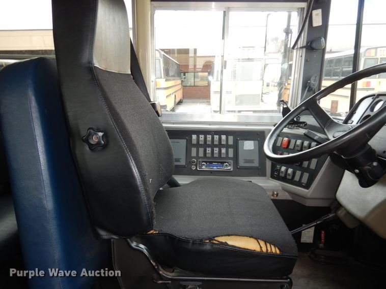 image for item DH8873 2003 Freightliner FS65  school bus