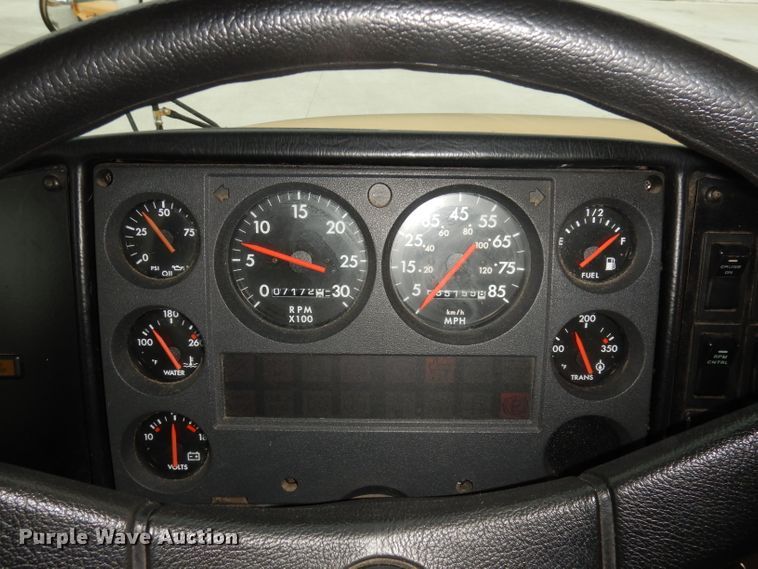 image for item DH8873 2003 Freightliner FS65  school bus