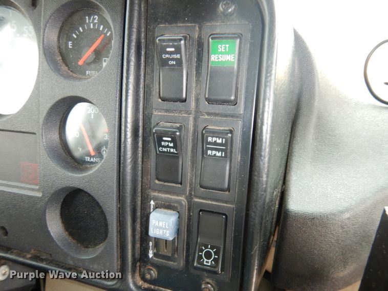 image for item DH8873 2003 Freightliner FS65  school bus