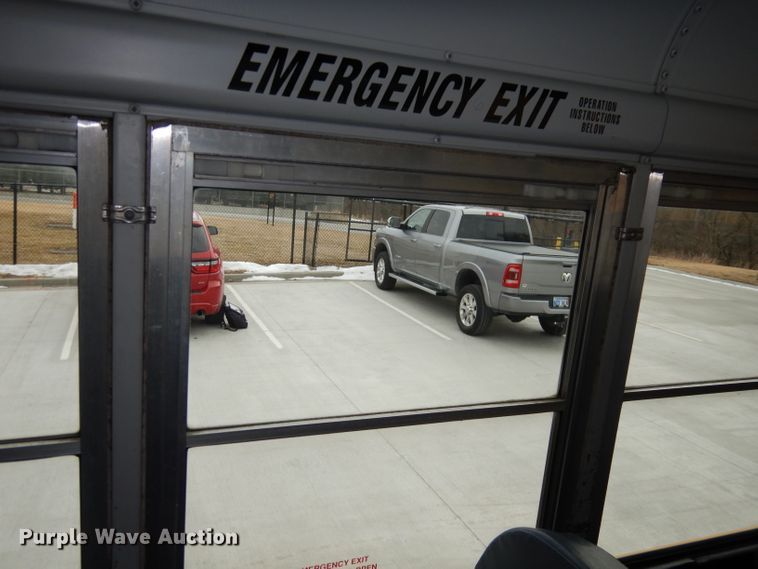 image for item DH8873 2003 Freightliner FS65  school bus