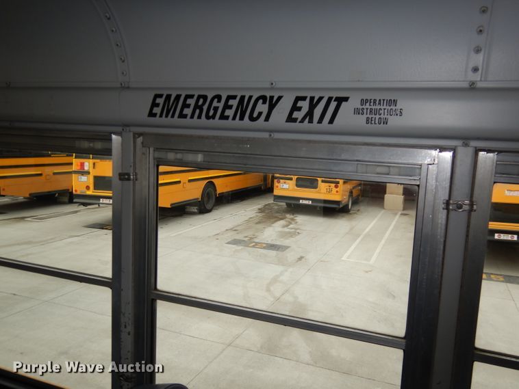 image for item DH8873 2003 Freightliner FS65  school bus