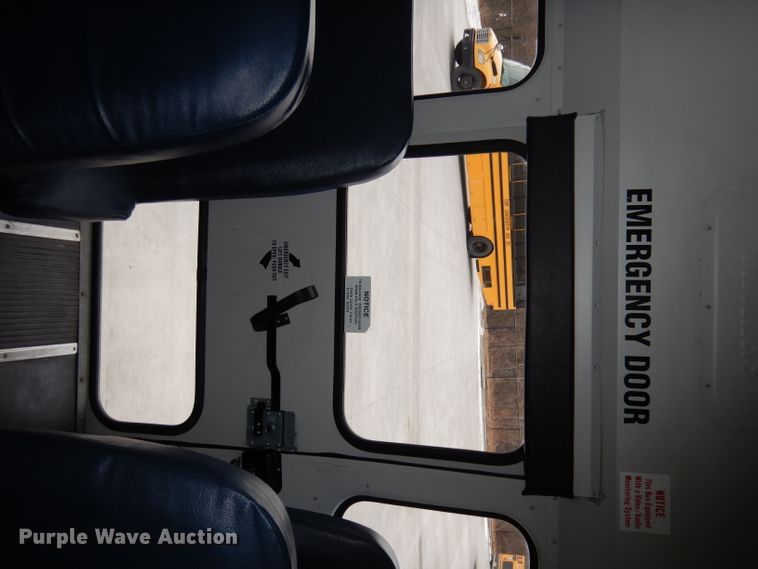 image for item DH8873 2003 Freightliner FS65  school bus