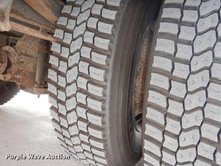 image for item DH8873 2003 Freightliner FS65  school bus