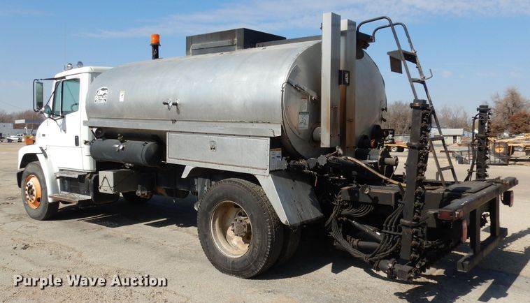 image for item DH8892 1998 Freightliner FL70  oil distributor truck