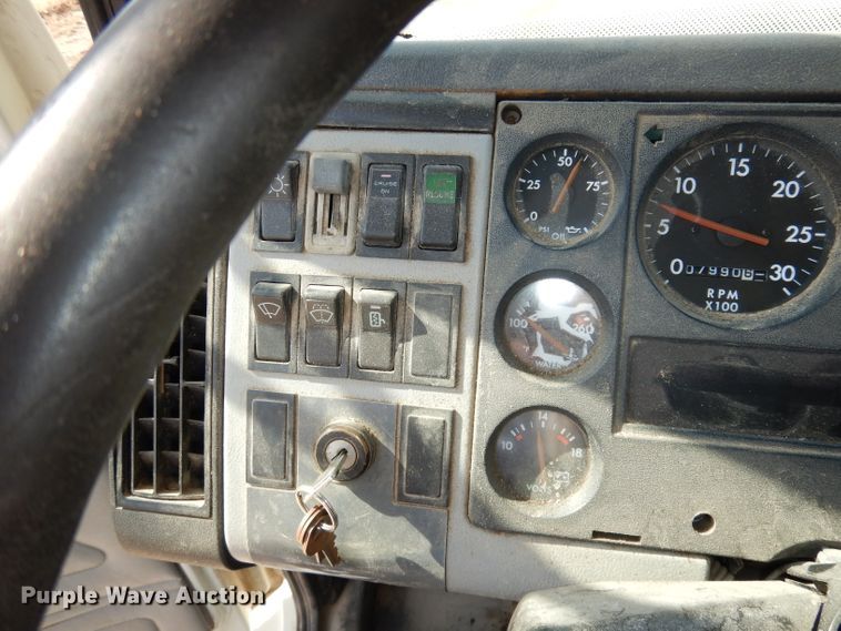 image for item DH8892 1998 Freightliner FL70  oil distributor truck