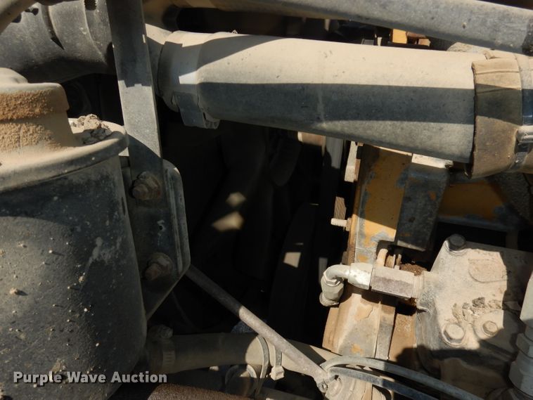 image for item DH8892 1998 Freightliner FL70  oil distributor truck