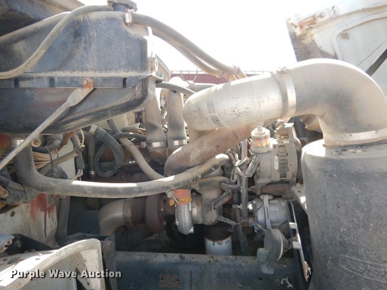 image for item DH8892 1998 Freightliner FL70  oil distributor truck