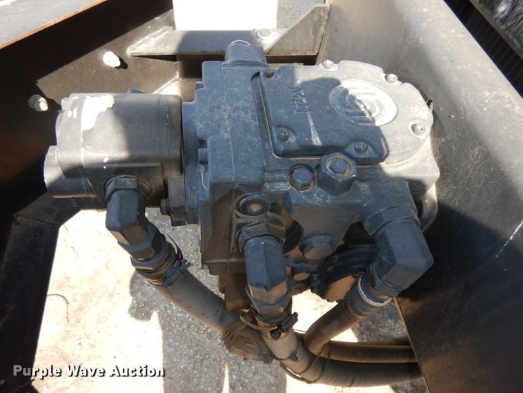 image for item DH8892 1998 Freightliner FL70  oil distributor truck