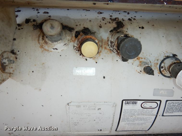 image for item DH8892 1998 Freightliner FL70  oil distributor truck