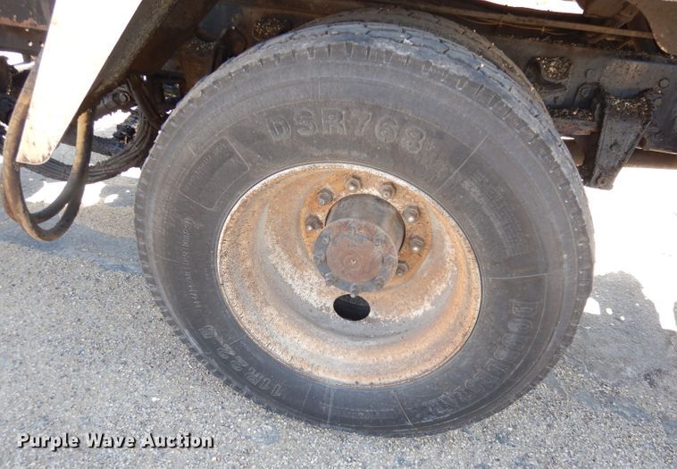 image for item DH8892 1998 Freightliner FL70  oil distributor truck