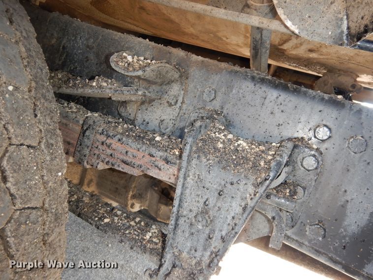 image for item DH8892 1998 Freightliner FL70  oil distributor truck