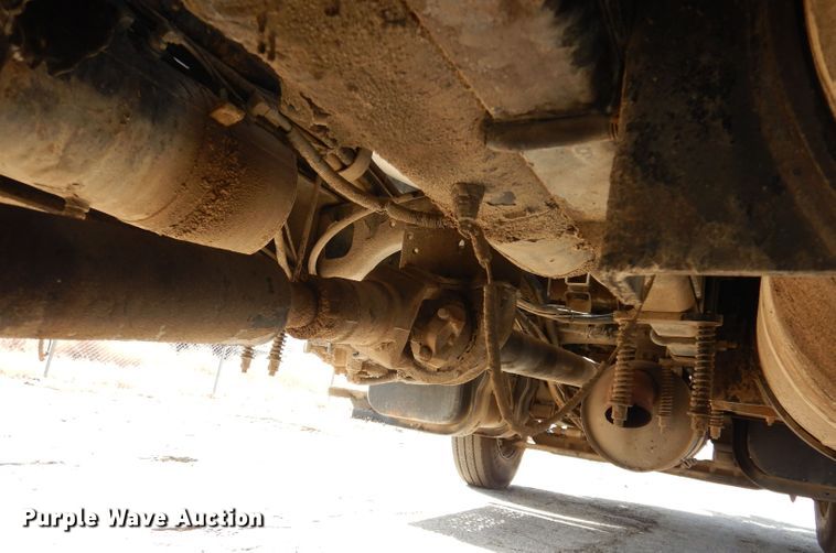 image for item DH8892 1998 Freightliner FL70  oil distributor truck