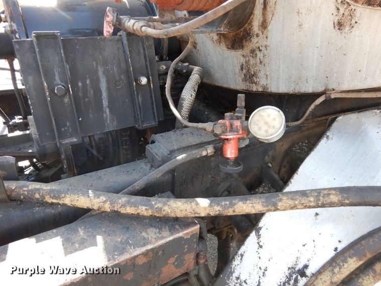 image for item DH8892 1998 Freightliner FL70  oil distributor truck